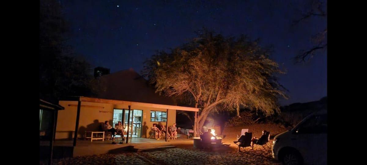 Zoutpanputs Game Lodge Askham ภายนอก รูปภาพ