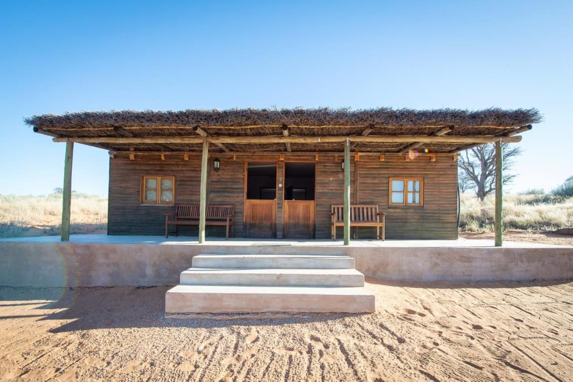 Zoutpanputs Game Lodge Askham ภายนอก รูปภาพ